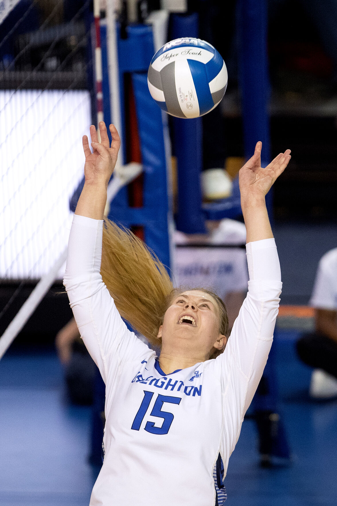 111222-owh-spo-cuvolley-em20.jpg